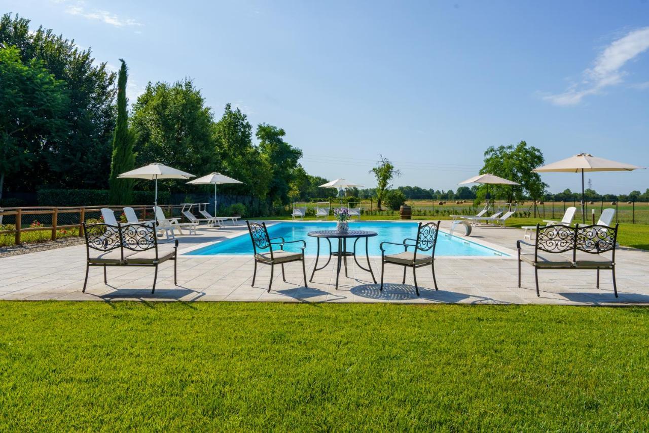 בית הארחה ארצו 	La Scuderia Casa Vacanze מראה חיצוני תמונה