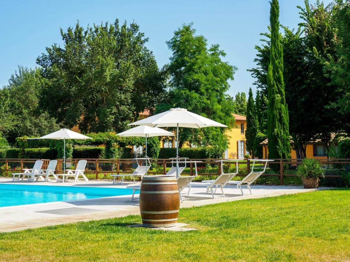 בית הארחה ארצו 	La Scuderia Casa Vacanze מראה חיצוני תמונה
