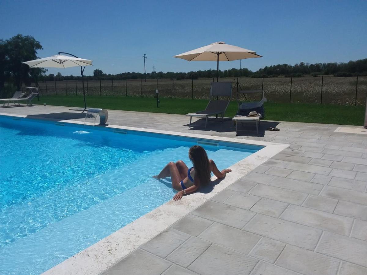 בית הארחה ארצו 	La Scuderia Casa Vacanze מראה חיצוני תמונה