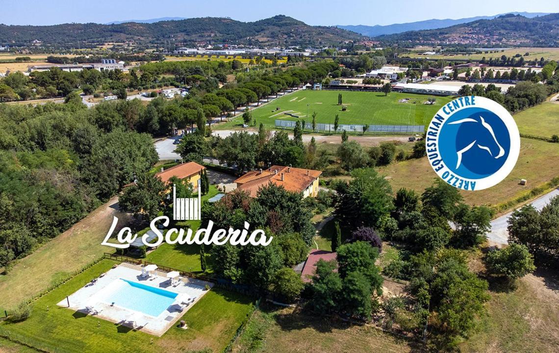 בית הארחה ארצו 	La Scuderia Casa Vacanze מראה חיצוני תמונה