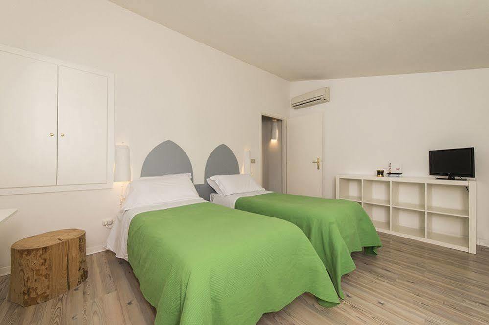 בית הארחה ארצו 	La Scuderia Casa Vacanze מראה חיצוני תמונה